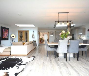 3 bedroom detached house to rent - Photo 2
