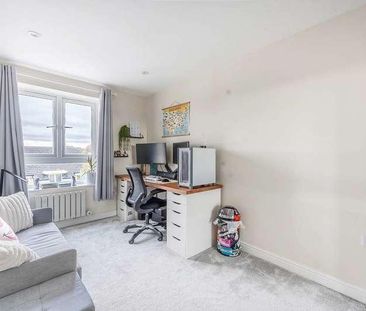 Ovaltine Drive, Hemel Hempstead, WD4 - Photo 2