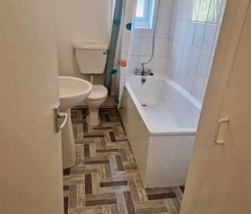 1 Bed Flat, Balmoral Road, L6 - Photo 6