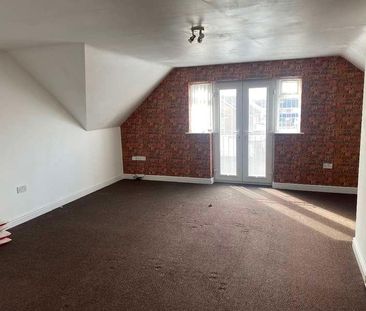 Apartment, Radnor Court, Heath End Road, Nuneaton, CV10 - Photo 4