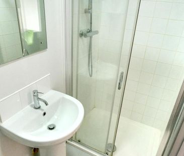 1 bedroom private hall to rent - Photo 6