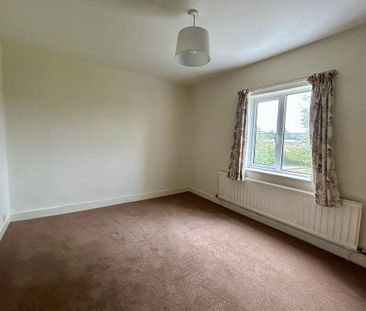 4 bedroom detached house to rent - Photo 4