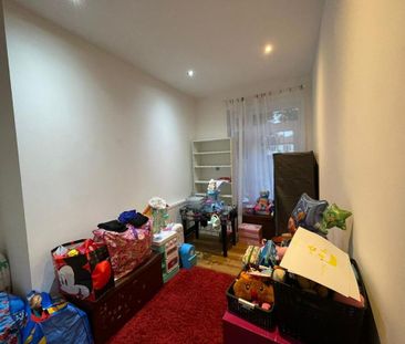 3 bedroom flat to rent - Photo 5