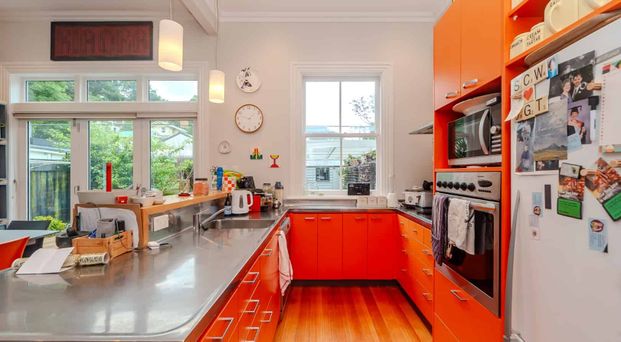 Stunning Heritage Family Home on Aro Street - Photo 1