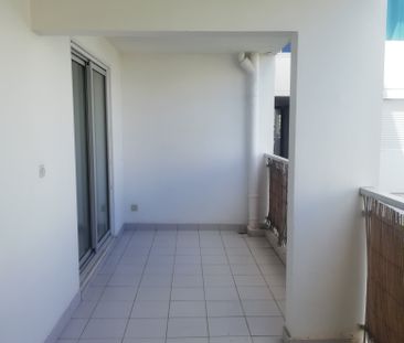 Location Appartement 3 pièces 73m² MOUFIA 97490 - Photo 4