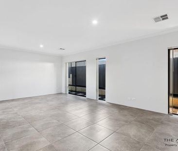 5 bedroom home in Quiet Coastal Pocket - Photo 1