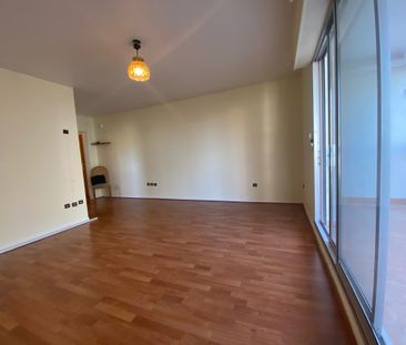 Location Appartement 2 pièces 50m² MARSEILLE 8ème - Photo 3