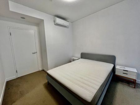 Stylish Fully Furnished 2-Bedroom Apartment with Parking in Wolli Creek - Photo 5