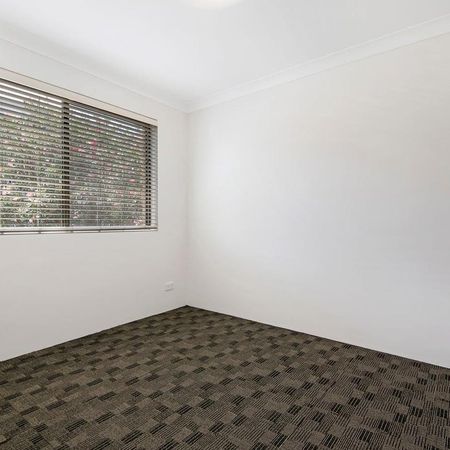 Bright & Spacious 2-Bedroom, 1-Bathroom unit in vibrant Newmarket! - Photo 4