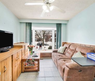 For Lease - 7 Camberley Crescent, Brampton, Ontario - Photo 2