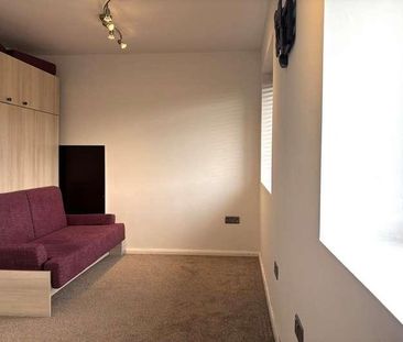 Highwoods Drive, Marlow Bottom, SL7 - Photo 2