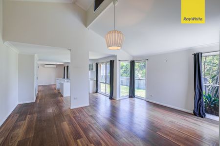 35 James Cagney Close, Parkwood QLD 4214 - House For Rent | Domain - Photo 2