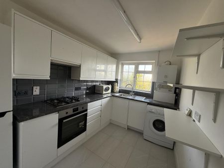 2 bedroom flat to rent - Photo 3