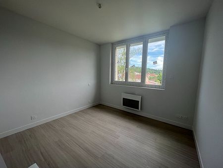 Location appartement 2 pièces, 46.00m², Carmaux - Photo 4