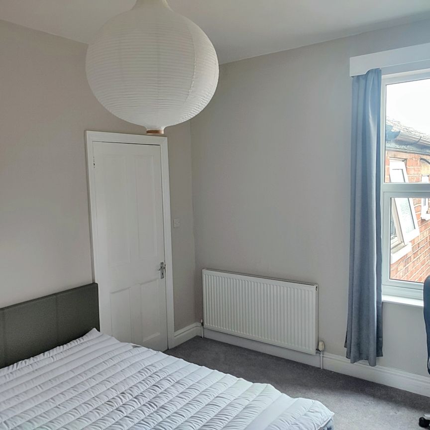3 bedroom mid-terrace to rent Vivian Street, Chester Green - Photo 1