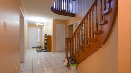 For Lease - 16 Duggan Drive, Brampton, Ontario - Photo 5