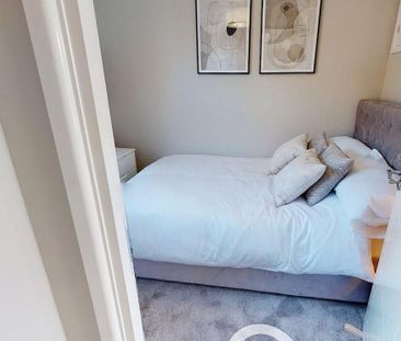 1 bedroom in a house share to rent - Photo 4