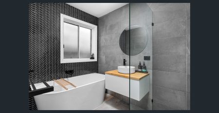 Beautifully Updated Family Home with Space, Comfort and Convenience - Photo 3