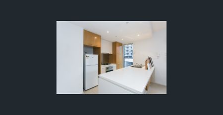 One Bedroom Plus Study With Lift Access - Photo 3