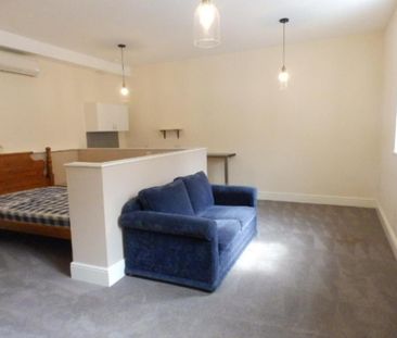 Studio to rent - Photo 5