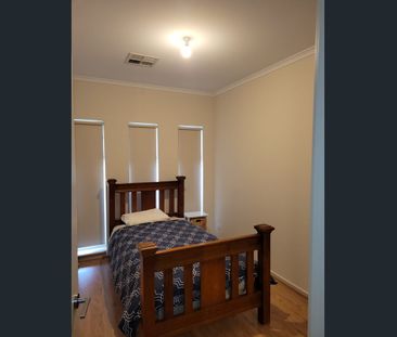 Modern Home – 3 Bedrooms + 2 Bathrooms - Photo 3