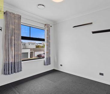 Modern Comfort Meets Convenience – 29 Santiago Crescent, Spring Mou... - Photo 4