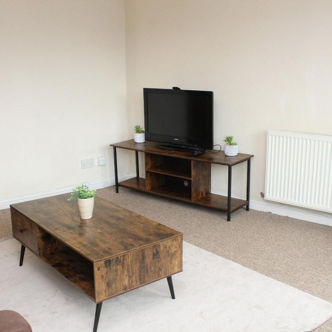 3 bedroom flat to rent - Photo 1