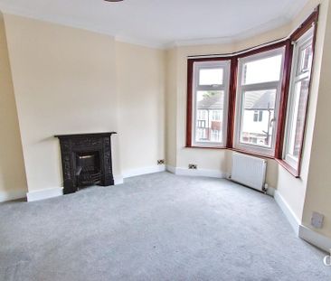 2 bedroom end of terrace house to rent - Photo 3