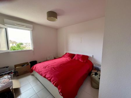 Location Appartement 3 pièces 61m² NIMES 30000 - Photo 3