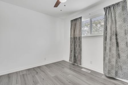 For Lease - 212 Little Avenue, Barrie, Ontario - Photo 5