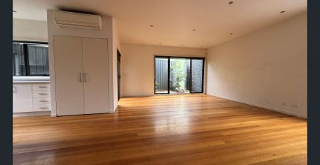 Stylish, Spacious & Exceptionally Appointed - Photo 2