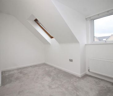 4 bedroom townhouse to rent - Photo 3