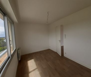 Location Appartement 2 pièces 37m² LA GUERCHE DE BRETAGNE 35130 - Photo 4