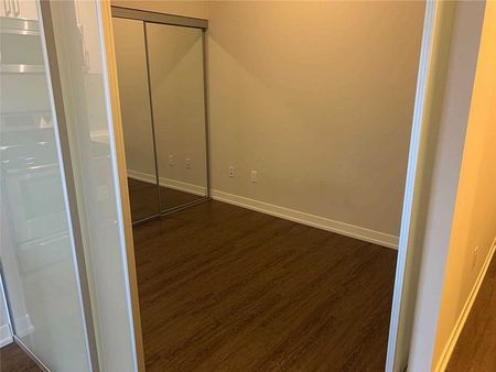 For Lease - 2550 Eglinton Avenue Unit# 102, Mississauga, Ontario - Photo 3