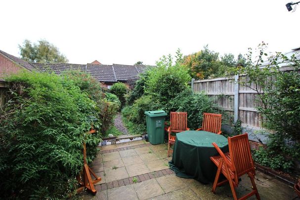 2 bedroom terraced house to rent - Photo 1