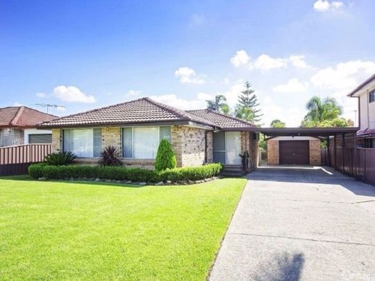 Well Presented Three-Bedroom Home&excl; - Photo 1