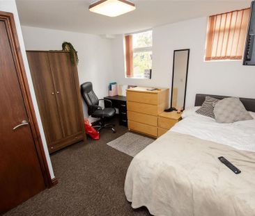 5 bedroom house to rent - Photo 2