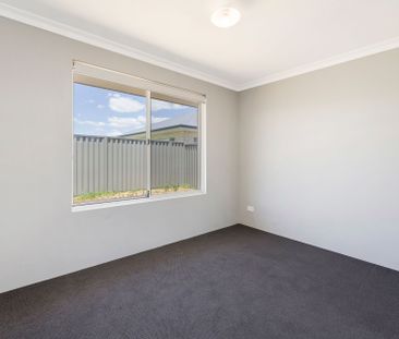 Fresh, Modern & Perfectly Positioned Less Than 1km from the Heart o... - Photo 2