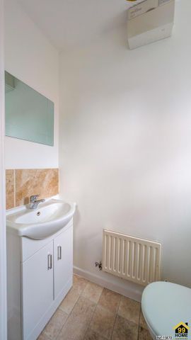 3 bedroom semi-detached house to rent - Photo 4