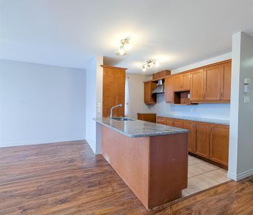 Immeuble - 641-661 Rue Des Coquelicots Spacieux 5 ½ - Photo 2