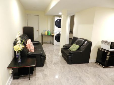 For Lease - 3735 Pearlstone Drive Unit# BSMT, ROOM #2, Mississauga, Ontario - Photo 2