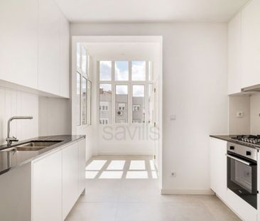 6 room luxury Apartment for rent in Lisbon - Photo 3