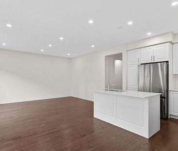 For Lease - 11 Phoenix Boulevard, Barrie, Ontario - Photo 1