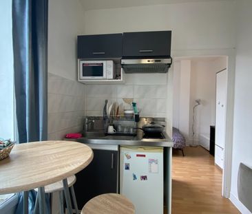 Appartement a louer Paris - Loyer €609/mois charges comprises ** - Photo 6