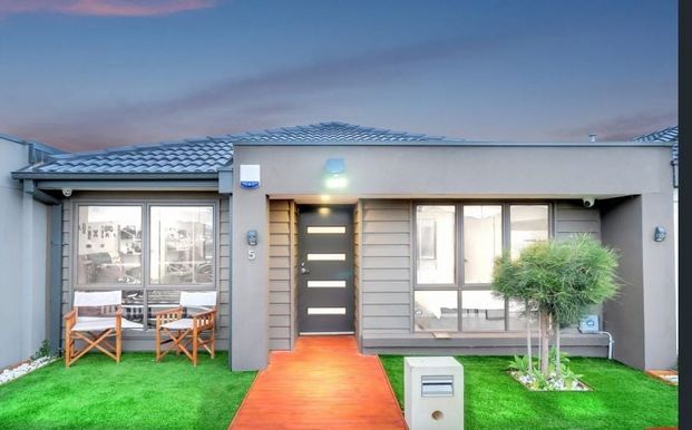 For private inspections please contact catie@sweeneyea.com.au. - Photo 1