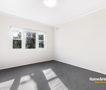 Updated three bedroom brick home - Photo 2