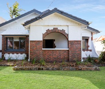 6 Devon Street, Caulfield VIC 3162 - House For Rent | Domain - Photo 5