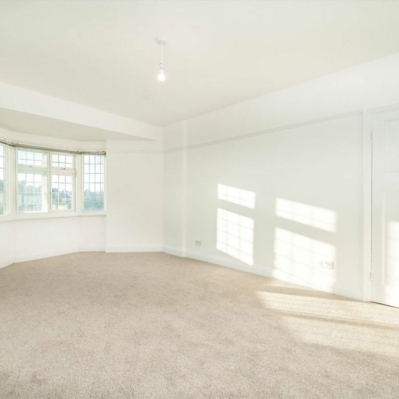 Burlington Road, TW7, London - Photo 1