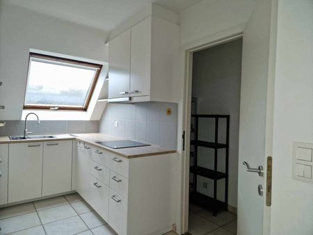 Appartement met 2 slaapkamers, terras en staanplaats - Foto 4