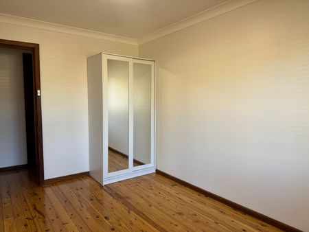 PRIME LOCATION - Photo 5